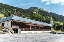 © Overdekte parkeerplaats van Barbossine - L.MEyer - Châtel