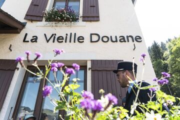 © La Vieille Douane - L.Meyer - Châtel