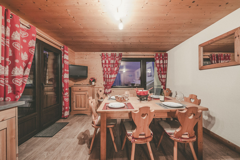 © 2 pièces - Lou Candres - Rubin Stéphanie