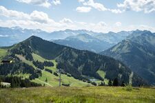© Stoeltjeslift Morclan - L.Meyer - Châtel