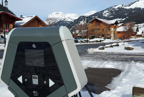 Borne de rechargement pour véhicules électriques Vonnes