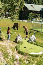 © Mini-golf à Châtel - L.Meyer-Châtel