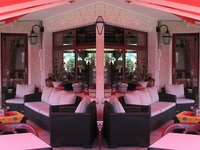 © Hôtel_Les_Triolets_Été_terrasse3 - ©Hôtel Les Triolets