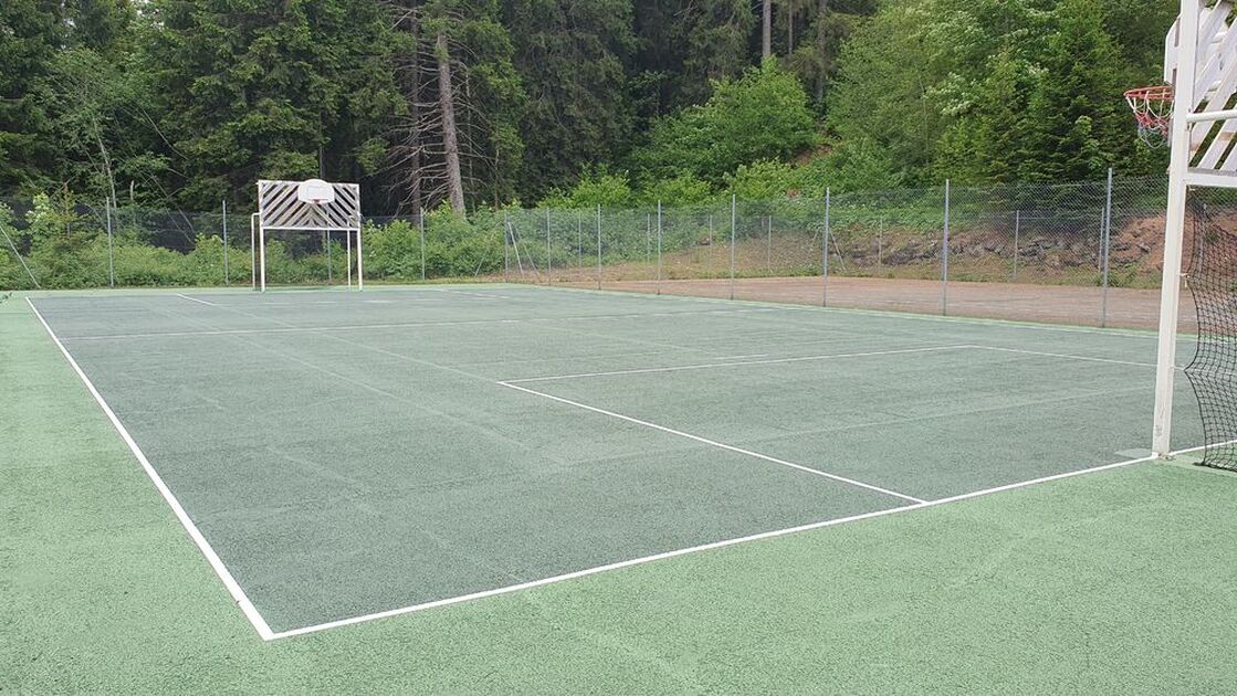 © Terrain multi-sports - Mairie de Châtel