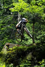 © Piste VTT la Komatrautrail - L.Meyer - Châtel