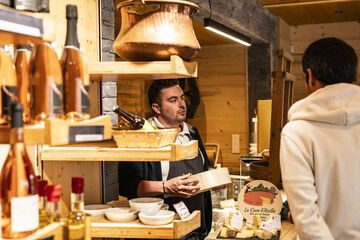 © Accueil clients - La Cave d'Azélie - L.Meyer - Châtel