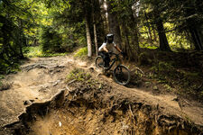 © Piste VTT Coup de fouet - L.Meyer - Châtel