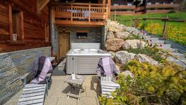 © Bain à remous - Chalet Savoyard - Bo Immobilier