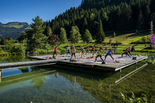 © Yoga outdoor - L. Meyer Châtel