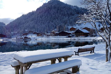 © Lac de Vonnes à Châtel - JF VUARAND