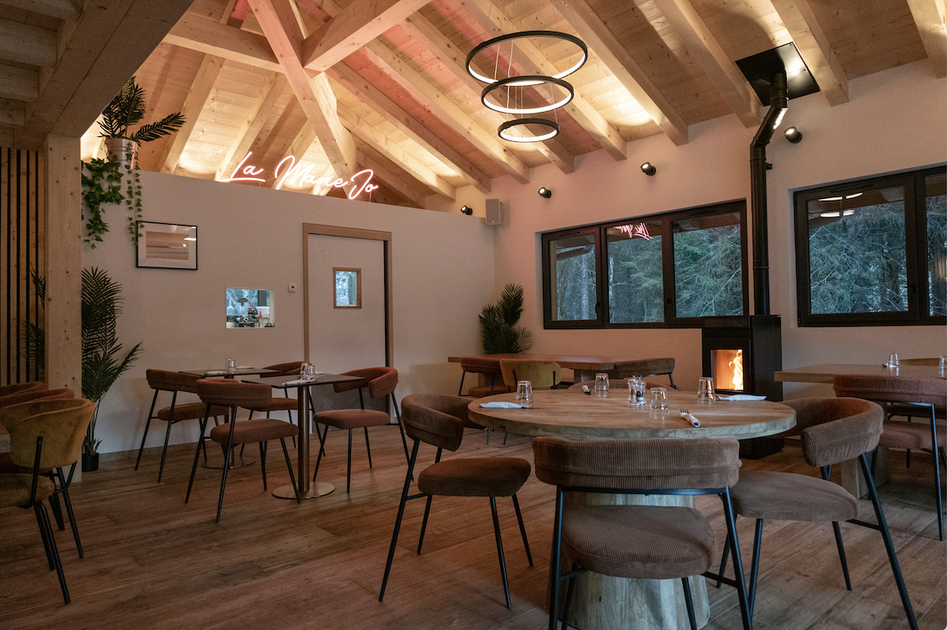 © Salle La Marie Jo - 1861 Châtel Hostel