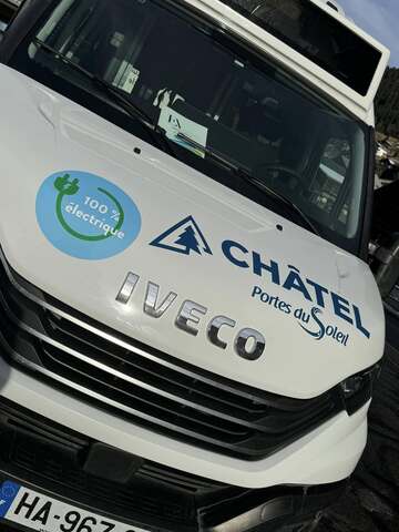 © Devant petite navette - Mairie de Châtel