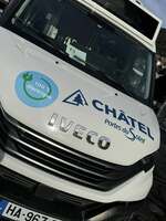 © Small shuttle in front - Mairie de Châtel