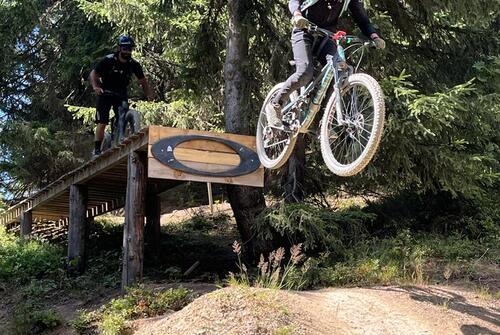 Ontdek de basis- of gevorderde mountainbiketechnieken