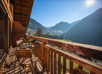 © Vue_Balcon_été_Chalet Wanderlust_Châtel - OvoNetwork