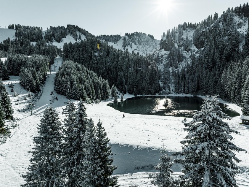 © Lake of la Mouille_Châtel - L.Meyer-Châtel