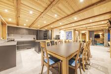 © Cuisine-Salle_Chalet Le Whymper_Châtel - Sylvain_Cochard