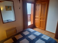 © Chambre_Chalet Le Ciel Bleu_Châtel - Ursem Paul