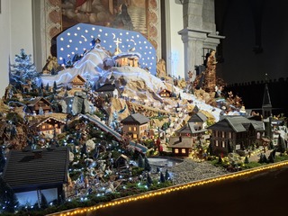 © Crèche de Noël - Chemin de Croix_Châtel - N. Garthener