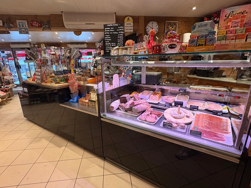 © Comptoir charcuterie + accessoires - J. Page