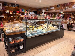 © Magasin intérieur - J. Page