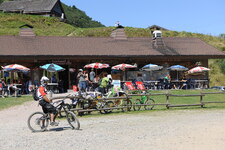 © Restaurant d'altitude Le Fantaski_Châtel - JF Vuarand