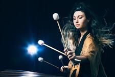 © Les Rondes de nuit à l’Abbaye | Percu’Impulse | Concert de Vassilena Serafimova, percussionniste et marimbiste_Abondance - Pôle Culturel d'Abondance