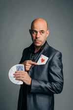 © Spectacle de magie de Ludovic Cabut - Ludovic Cabut