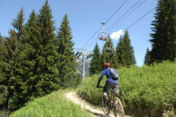 © VTT dans les Portes du Soleil - JF Vuarand