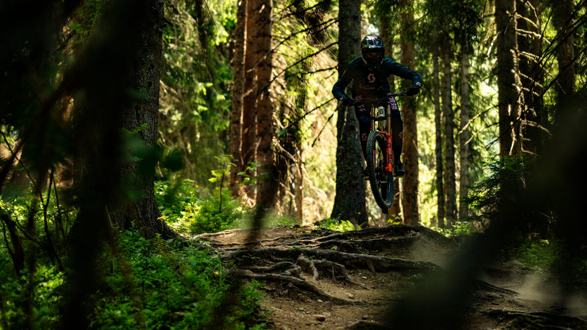 Scott DH Factory team bike park Châtel