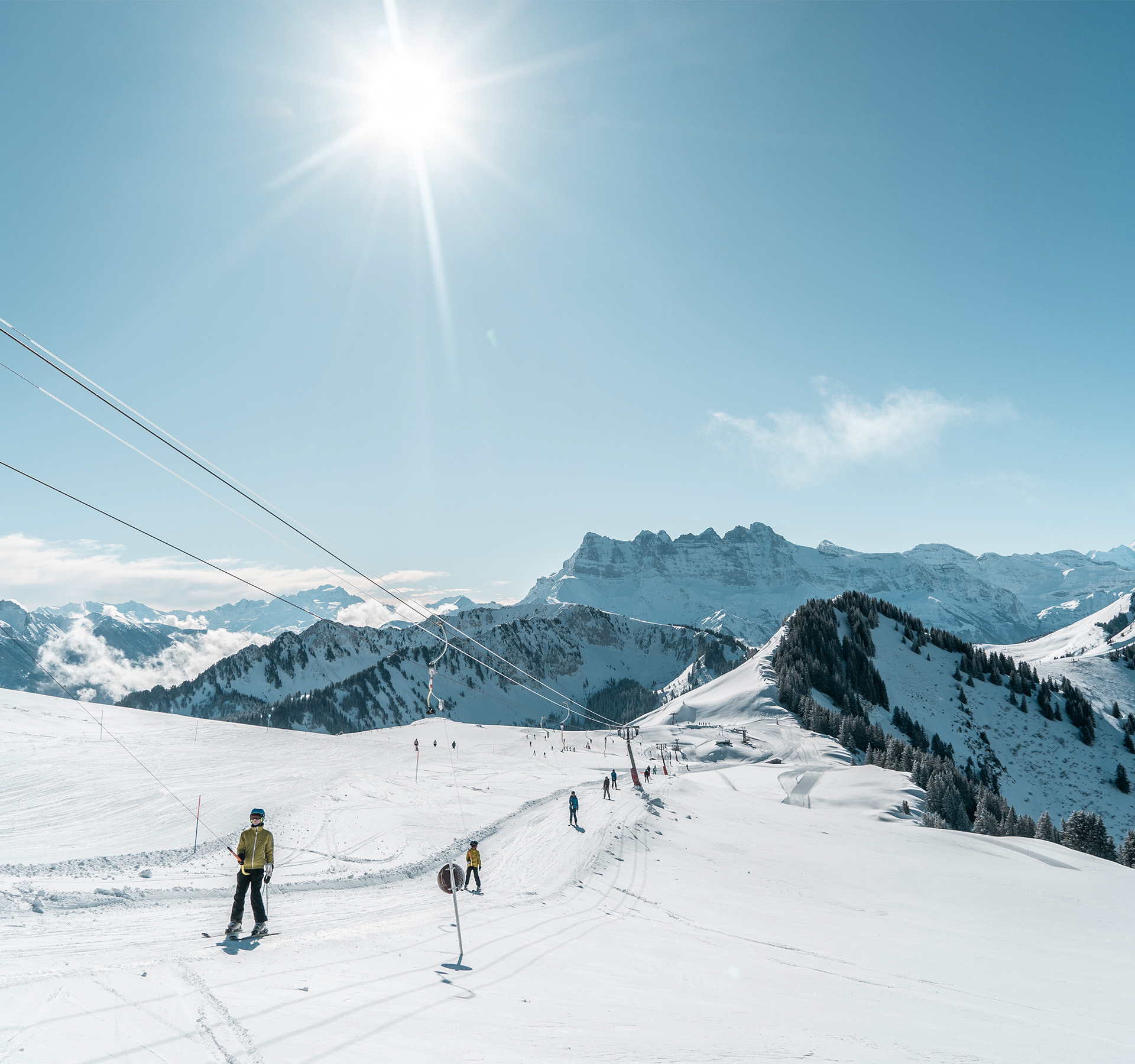 Ski face aux dents du midi sur le domaine de Châtel