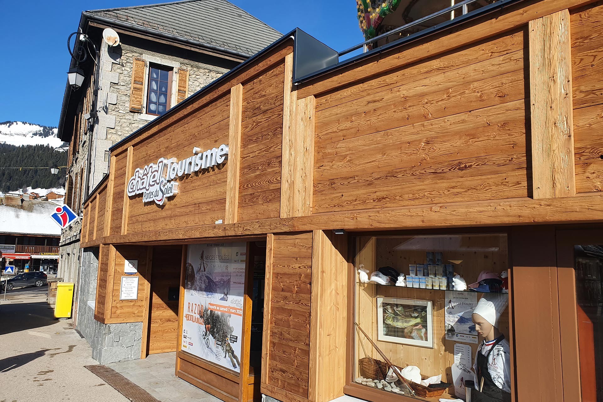 Tourist office shop