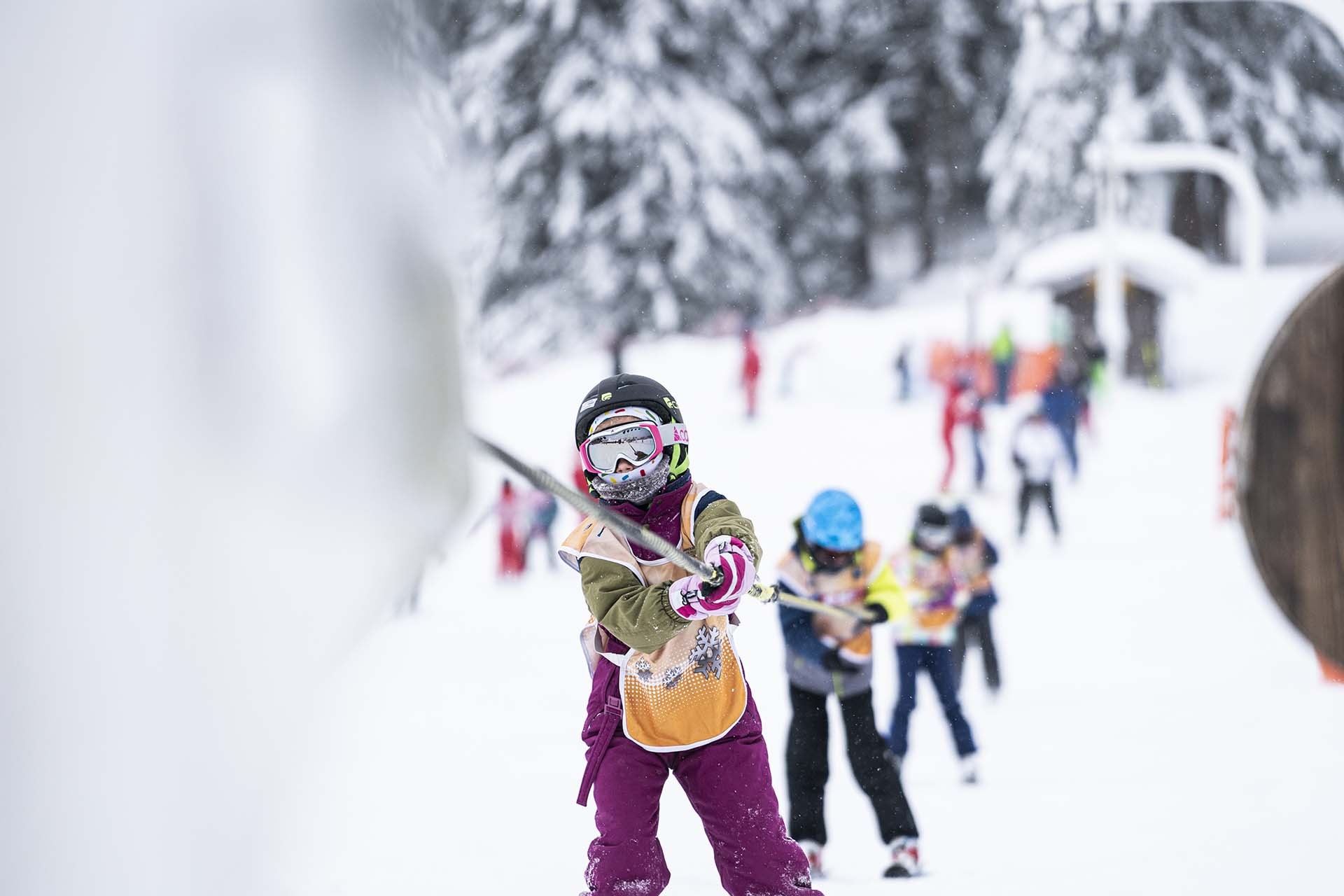 Ski lessons & Ski schools