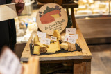 Plateau de dégustation avec divers fromages