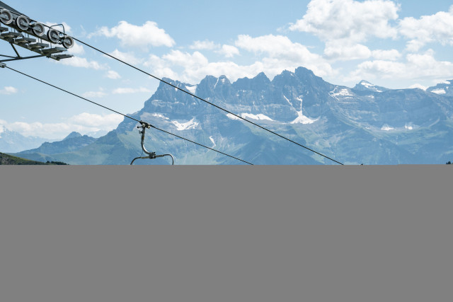 Télésiège du Morclan avec vue sur les Dents du Midi