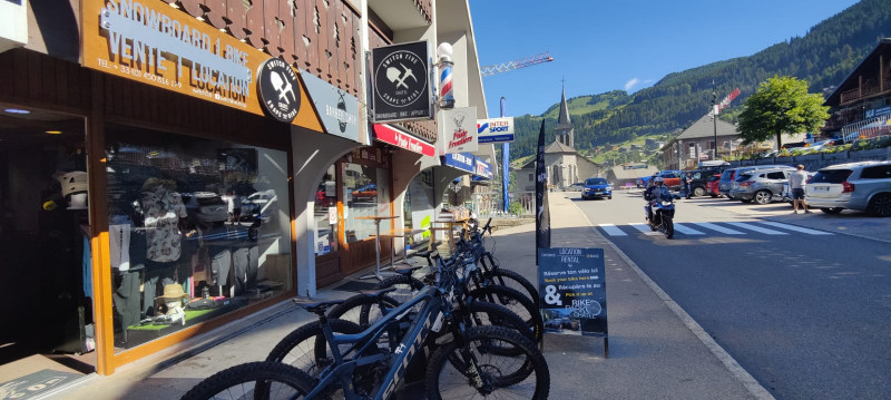 Switch 5 - Location de VTT électriques_Châtel