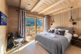 Chambre avec lit double, balcon