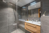 Salle de bains 5 pièces - Les Flambeaux