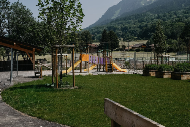 Journées Nationales de l'Architecture - La végétalisation de la cour de l'école de Thollon-les-Mémises_Thollon-les-Mémises