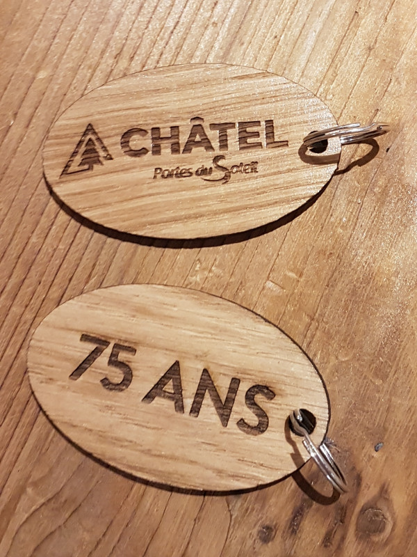 Porte-clés en bois Châtel