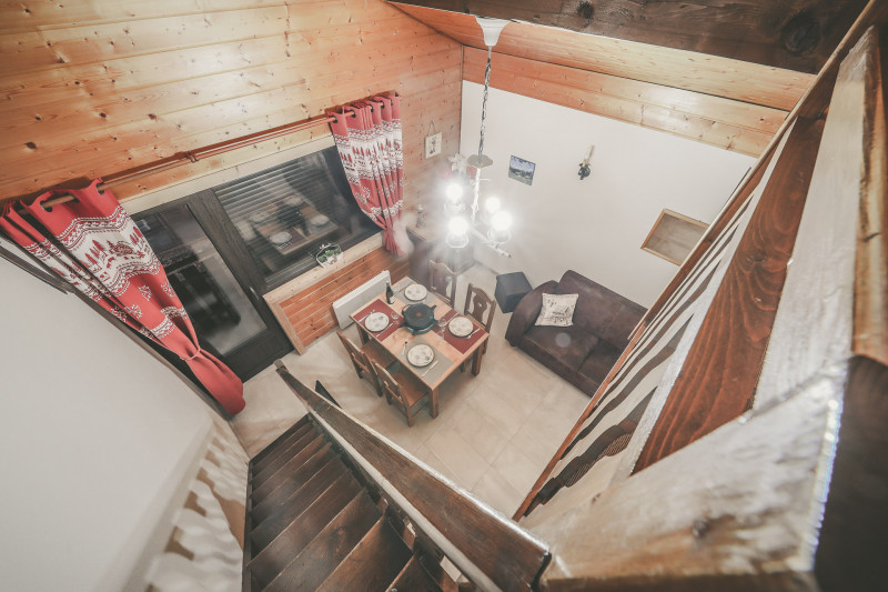 Vue du séjour depuis la mezzanine
