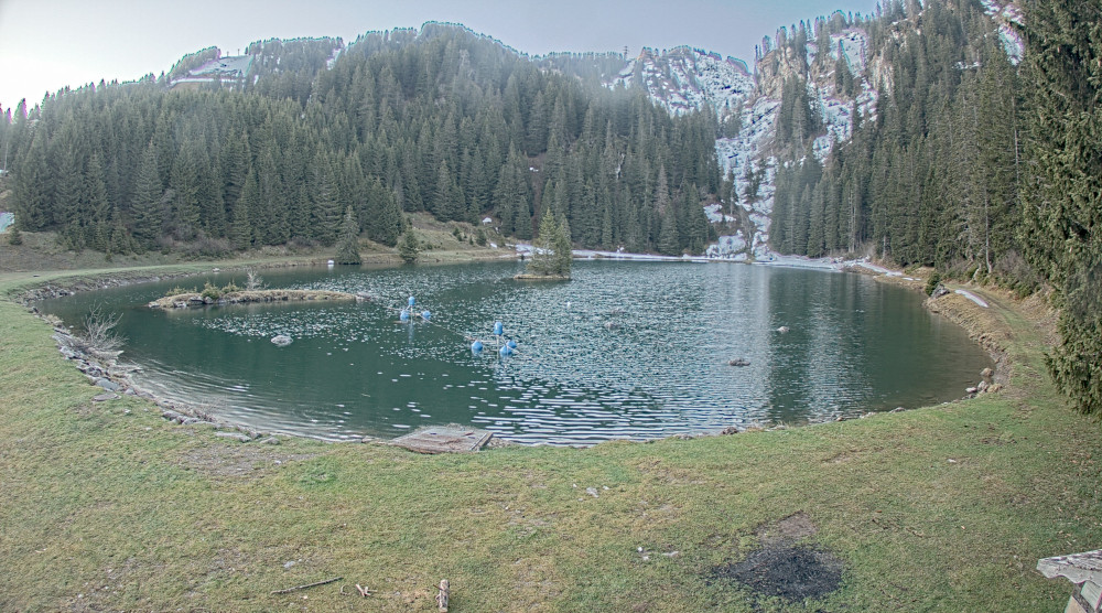 http://www.trinum.com/ibox/ftpcam/mega_chatel_lac-de-la-mouille.jpg